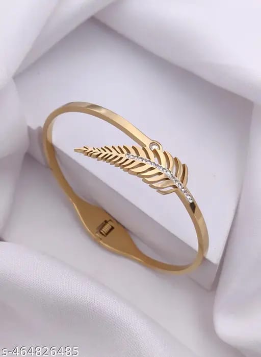 Stainless Steel Leaf Cuff Bracelet – Elegant Nature-Inspired Design